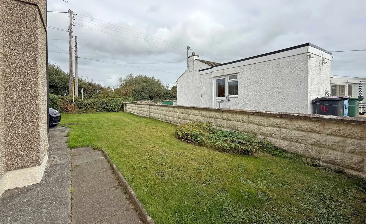 Ty Croes, LL63, photo 9
