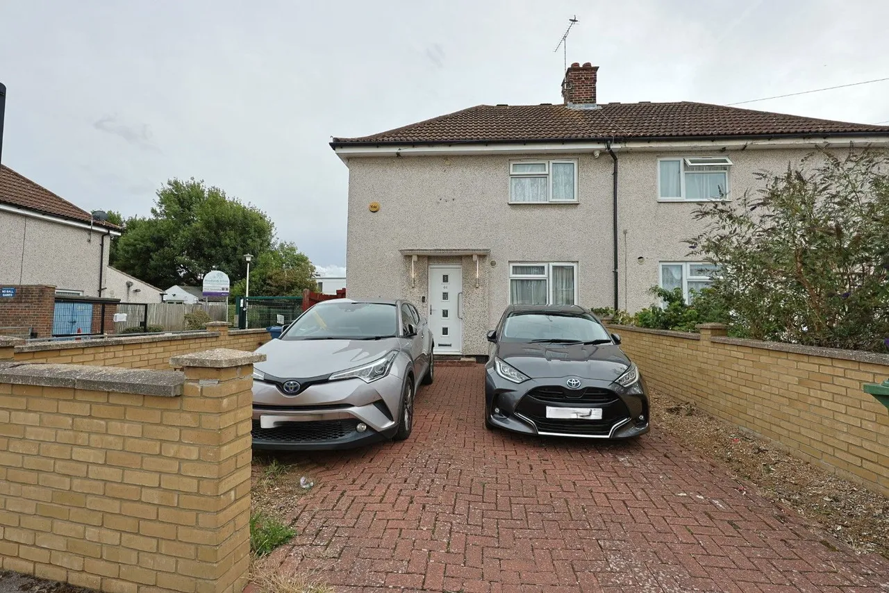 4 bed house for sale, Bransgrove Road, Edgware, HA8
