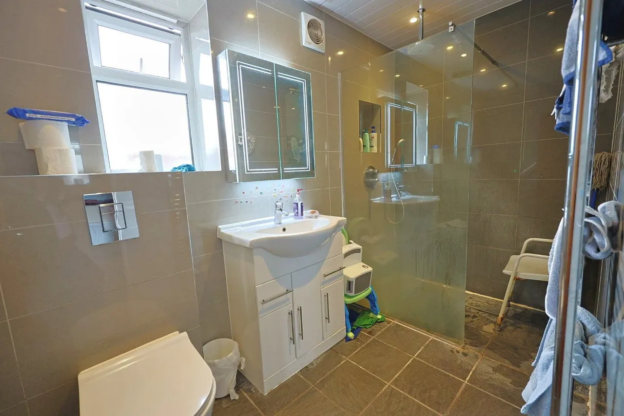 Bransgrove Road, Edgware, HA8, photo 5