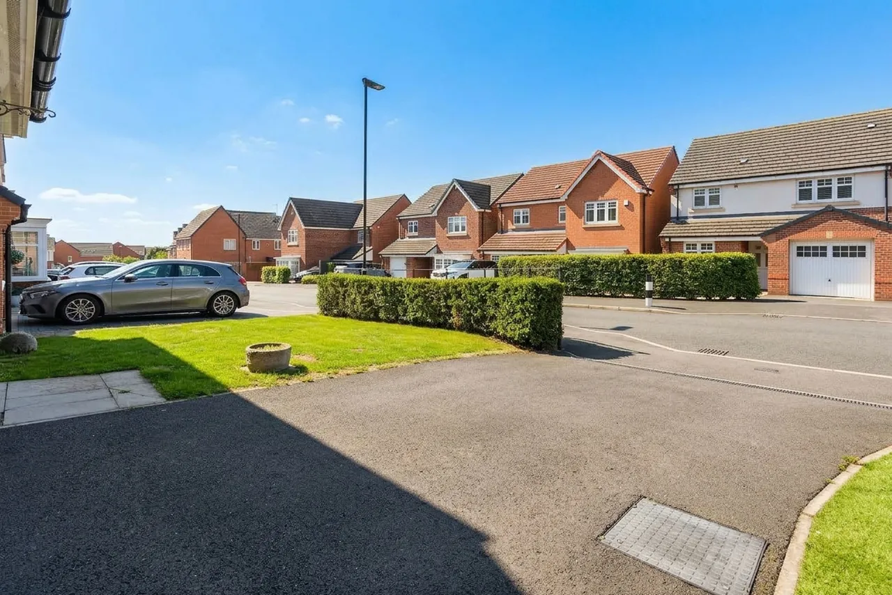 Ruby Lane, Mosborough, S20, photo 36