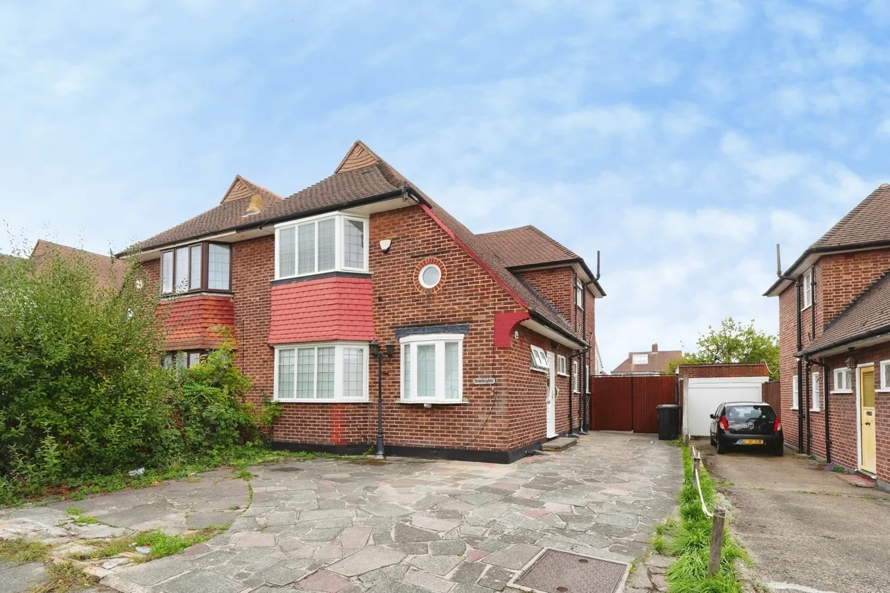 3 bed house for sale, Woodham Road, London, SE6