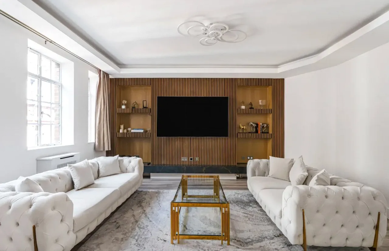 4 bed flat to rent, Sloane Street, London, SW1X