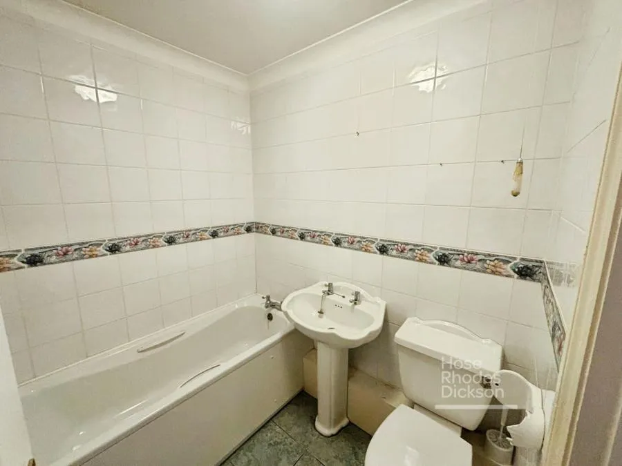 Nelsons Quay, St. Helens, PO33, photo 9