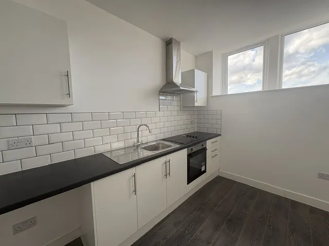 Railway Road, Leigh, WN7, photo 3