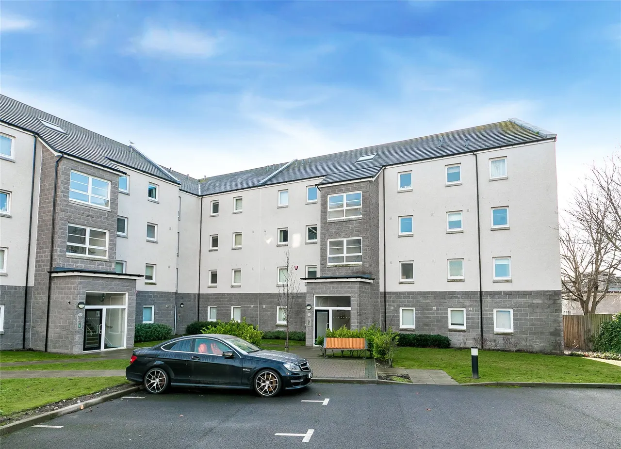 2 bed flat to rent, Urquhart Road, Aberdeen, AB24
