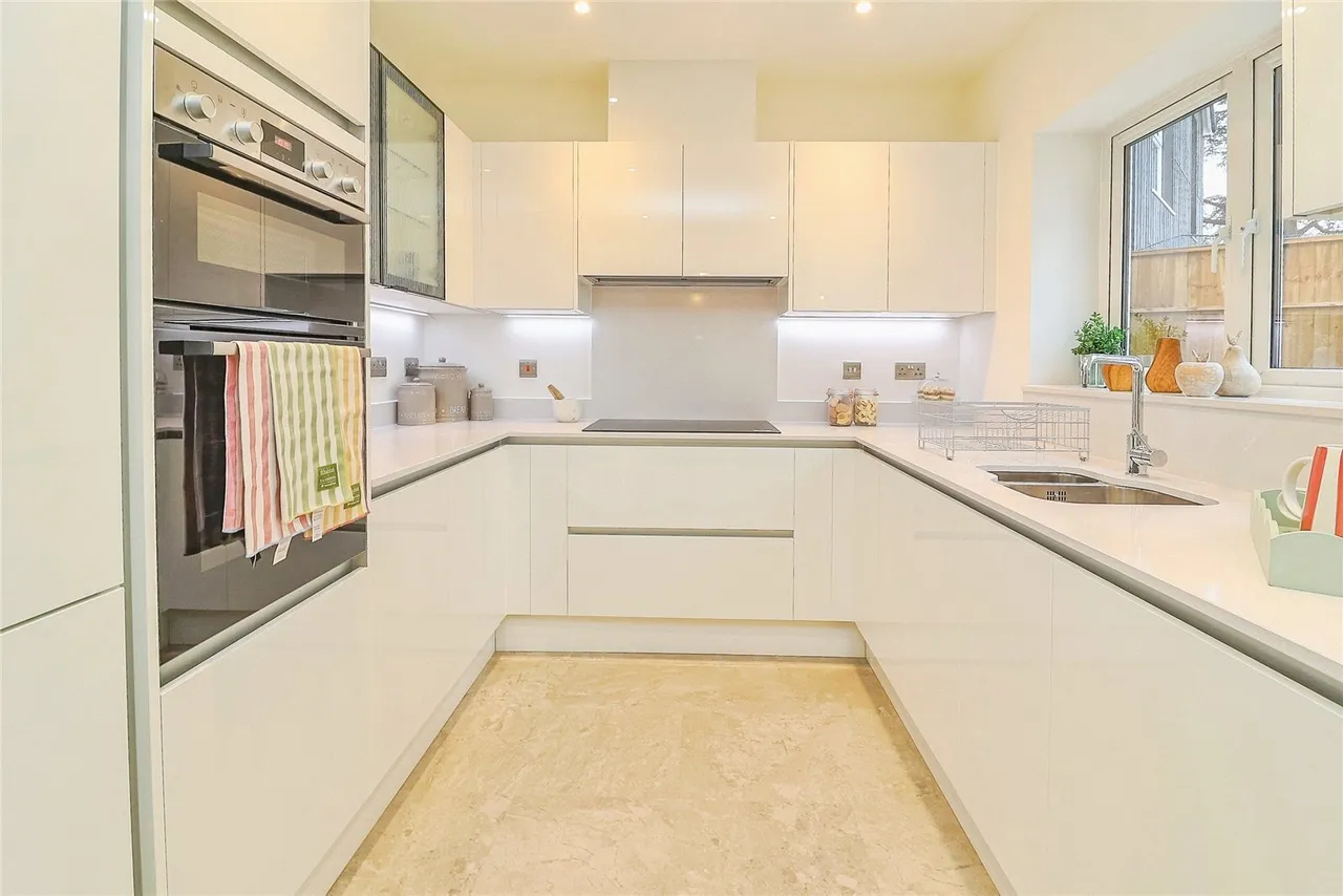 Newton Road, Stoke Hammond, Milton Keynes, Buckinghamshire, MK17, photo 9