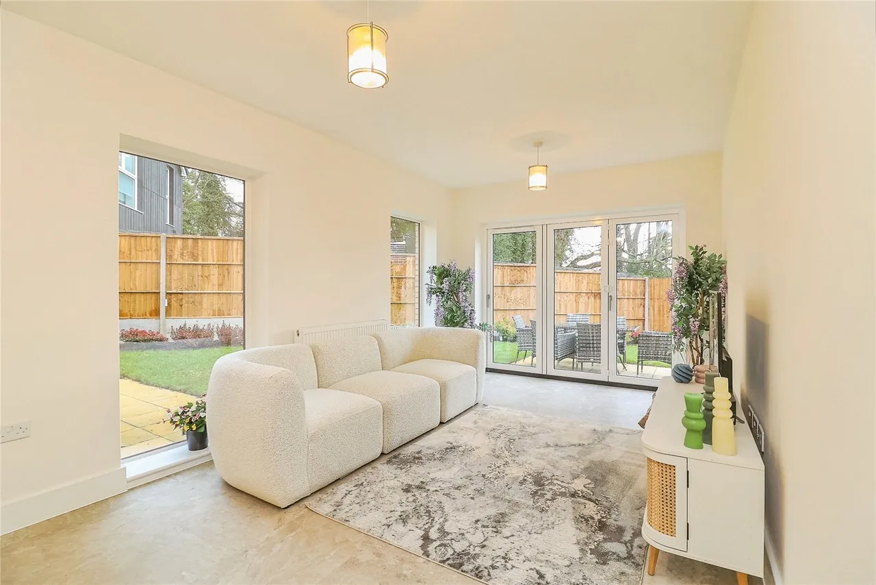 Newton Road, Stoke Hammond, Milton Keynes, Buckinghamshire, MK17, photo 2