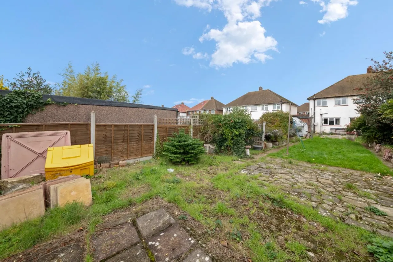 Regent Avenue, Uxbridge, UB10, photo 14