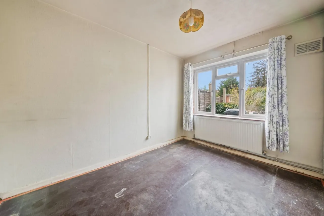 Regent Avenue, Uxbridge, UB10, photo 9