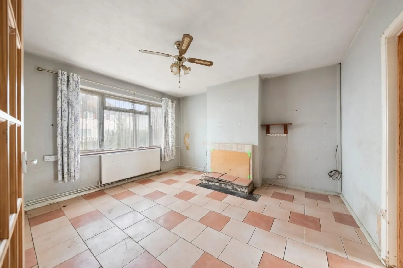 Regent Avenue, Uxbridge, UB10, photo 5