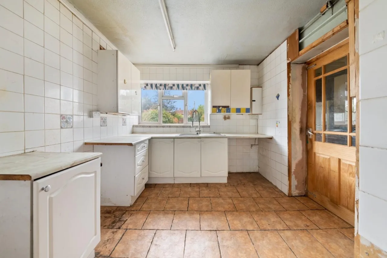Regent Avenue, Uxbridge, UB10, photo 4