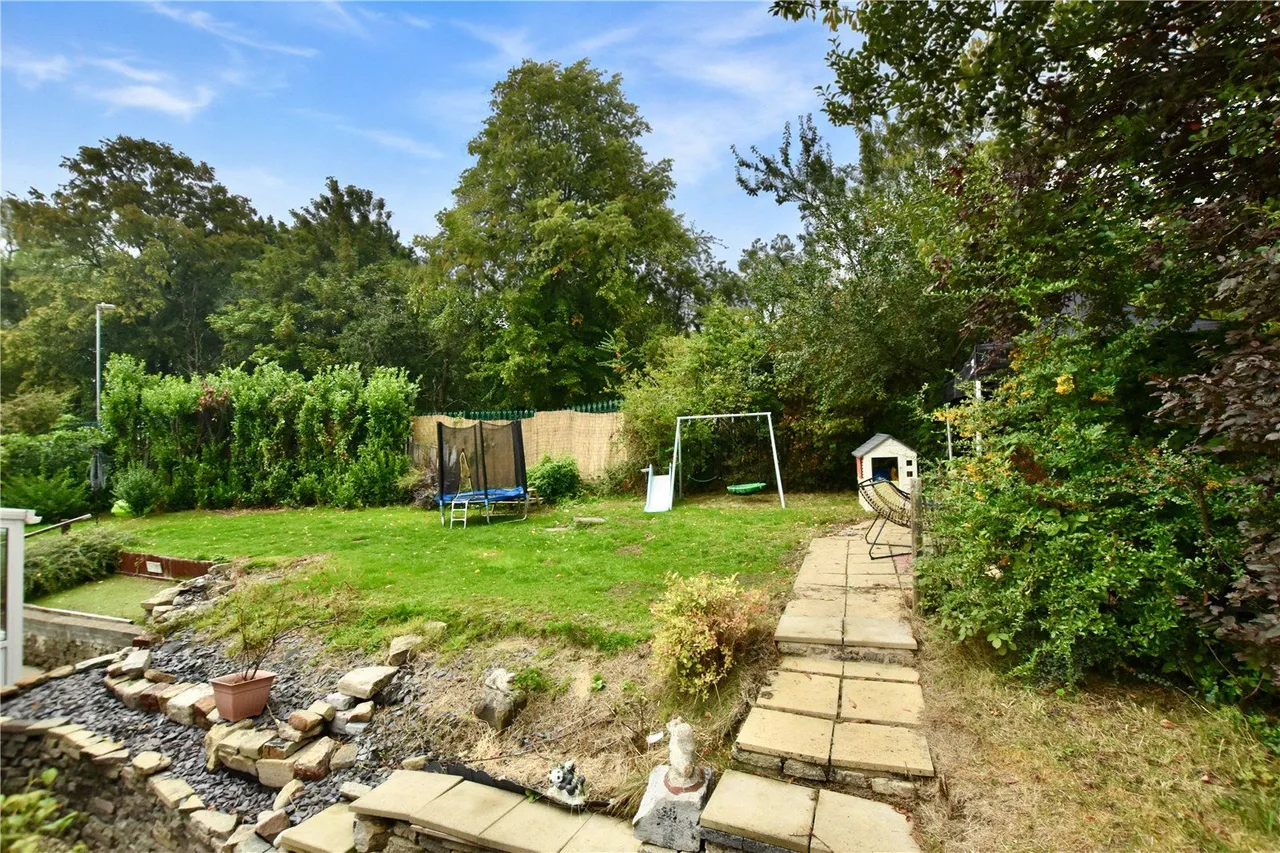 Cherwell Close, Oldham, OL8, photo 3