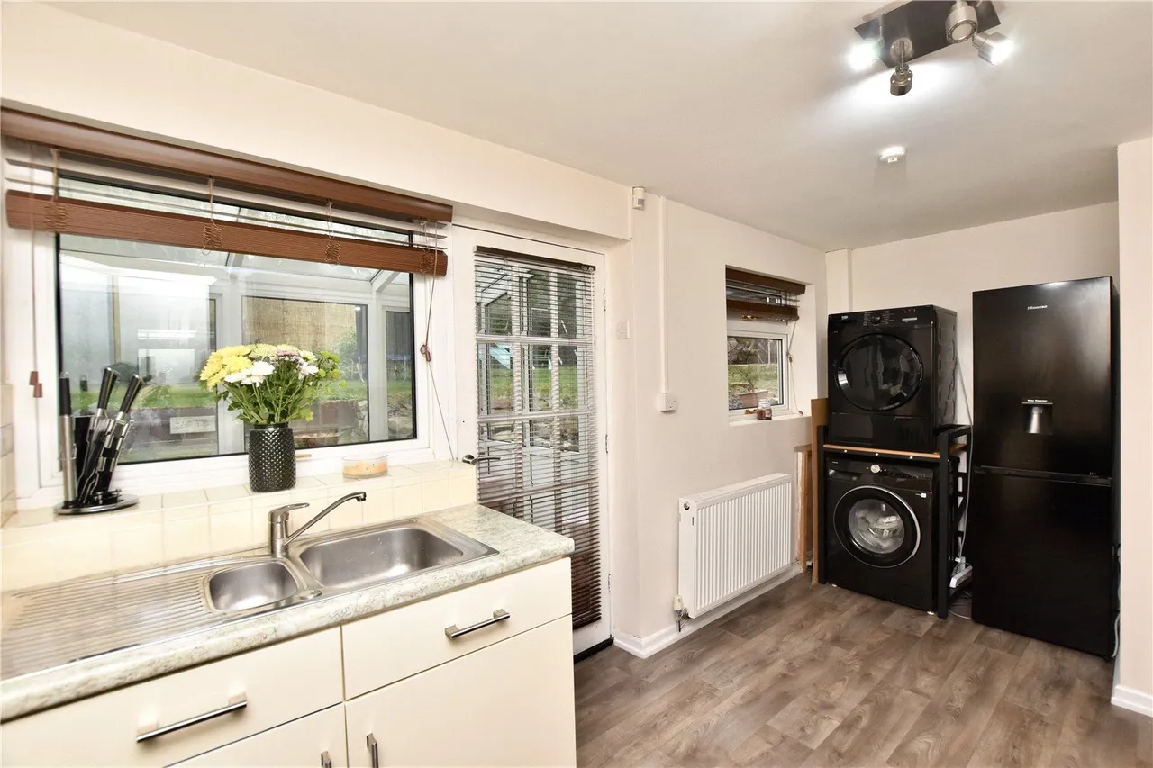 Cherwell Close, Oldham, OL8, photo 7