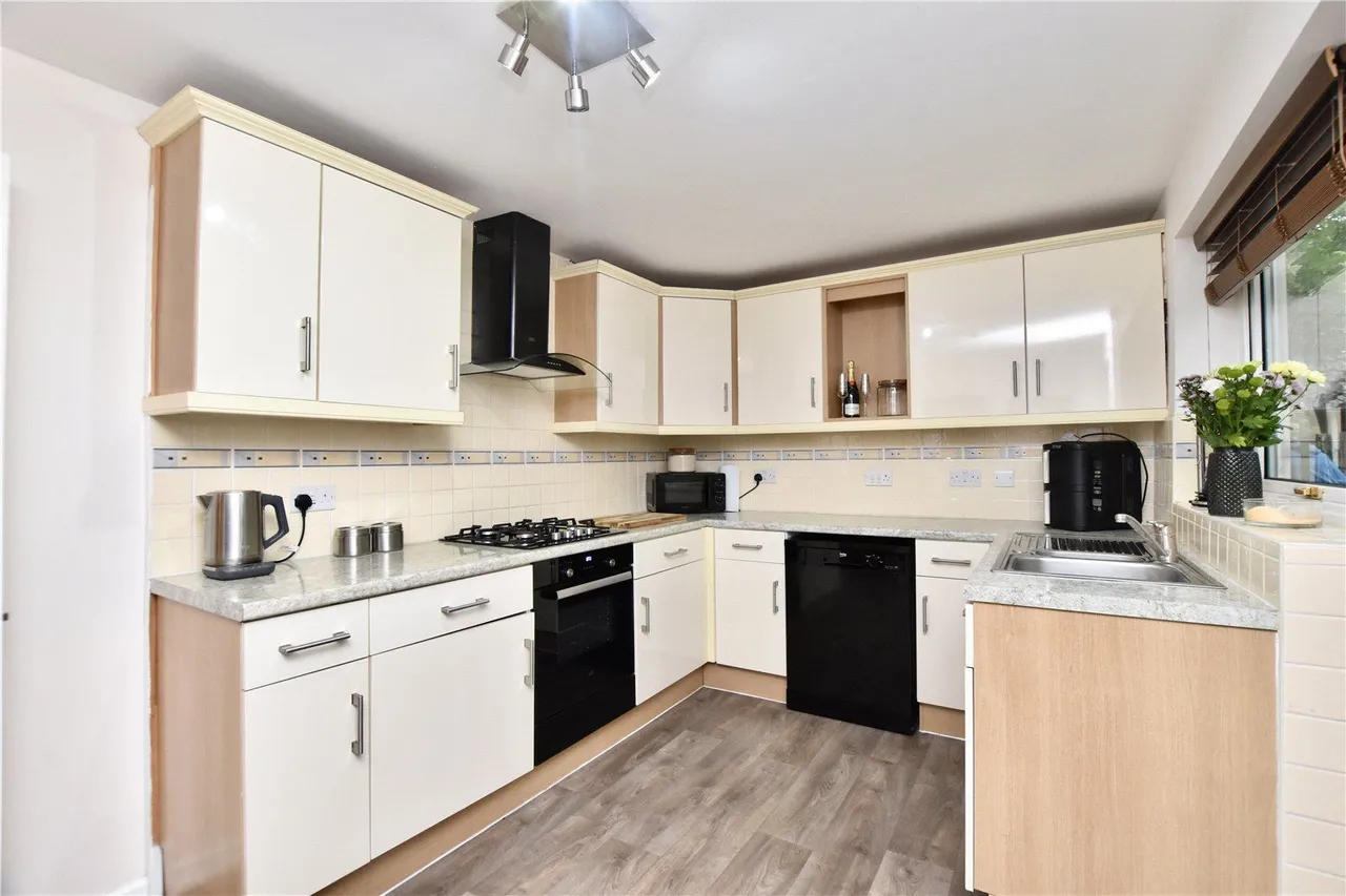 Cherwell Close, Oldham, OL8, photo 6