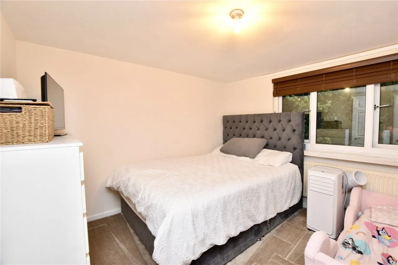 Cherwell Close, Oldham, OL8, photo 13