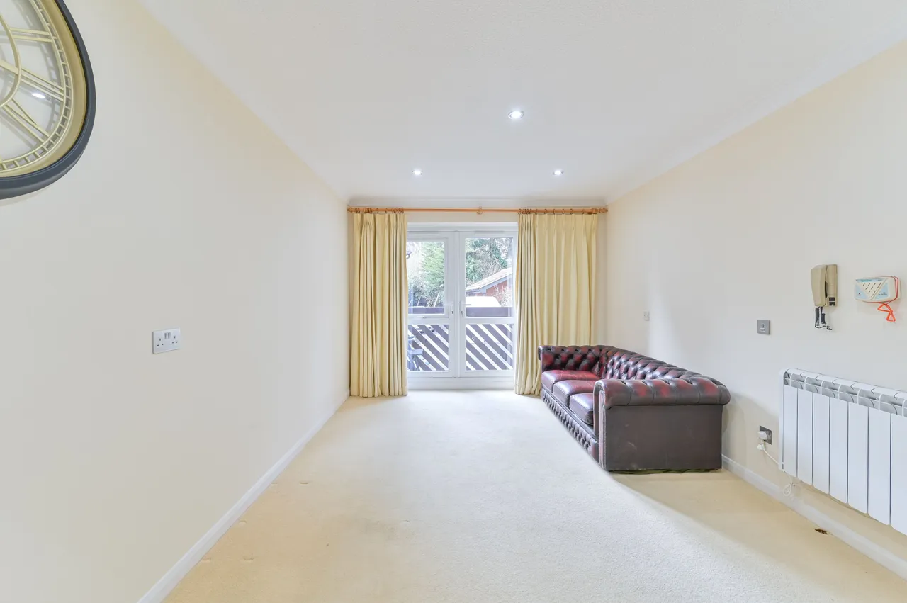 45 Cedar Close, London, photo 4