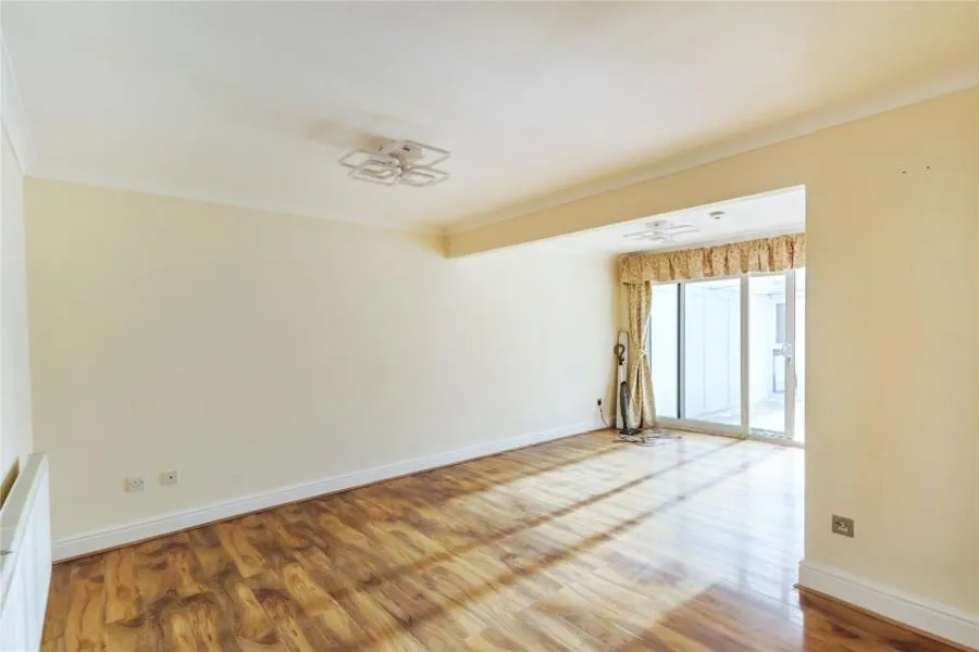 College Road, Southwater, RH13, photo 8