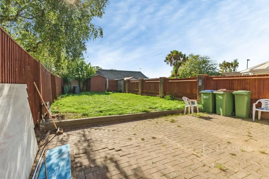 College Road, Southwater, RH13, photo 22