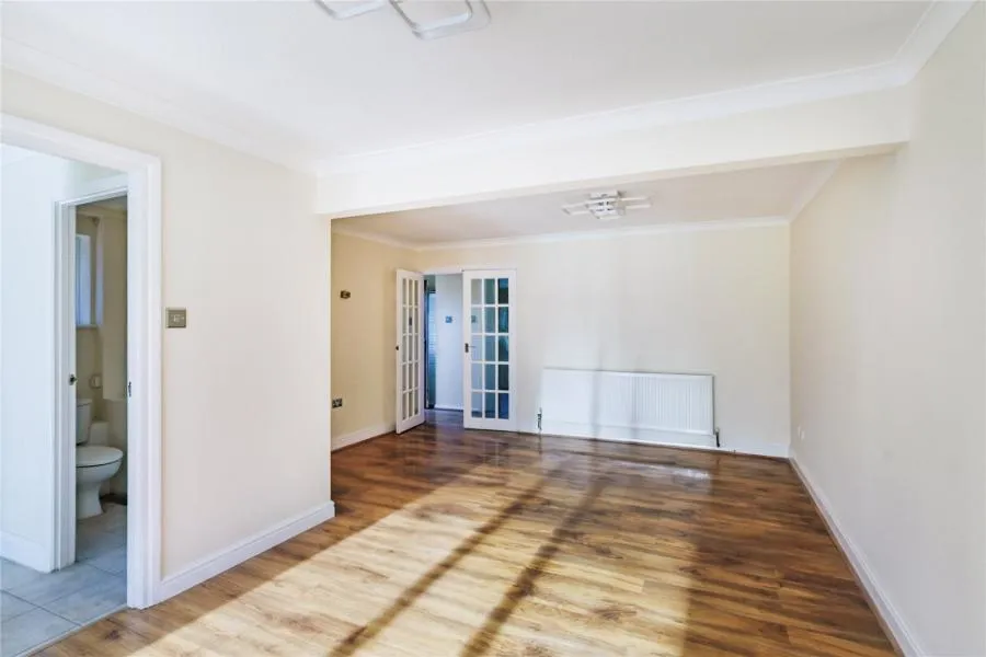 College Road, Southwater, RH13, photo 9