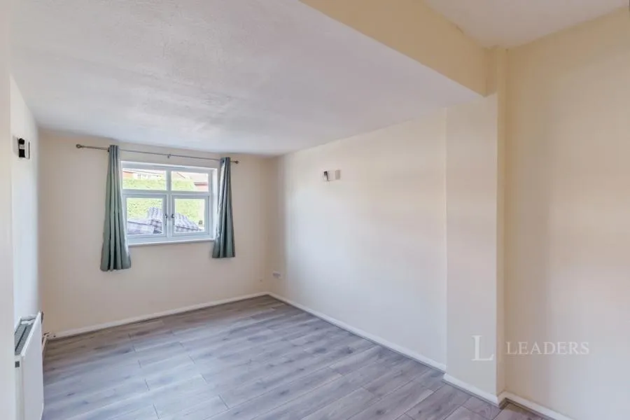 College Road, Southwater, RH13, photo 12