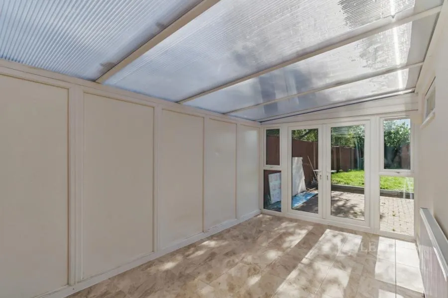 College Road, Southwater, RH13, photo 10