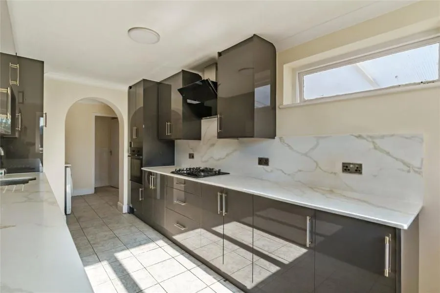 College Road, Southwater, RH13, photo 4