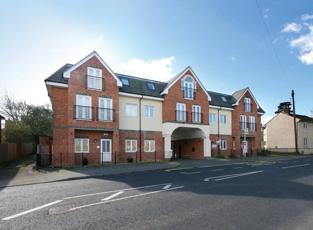 2 bed flat to rent — Stevenage Road, Hitchin, SG4