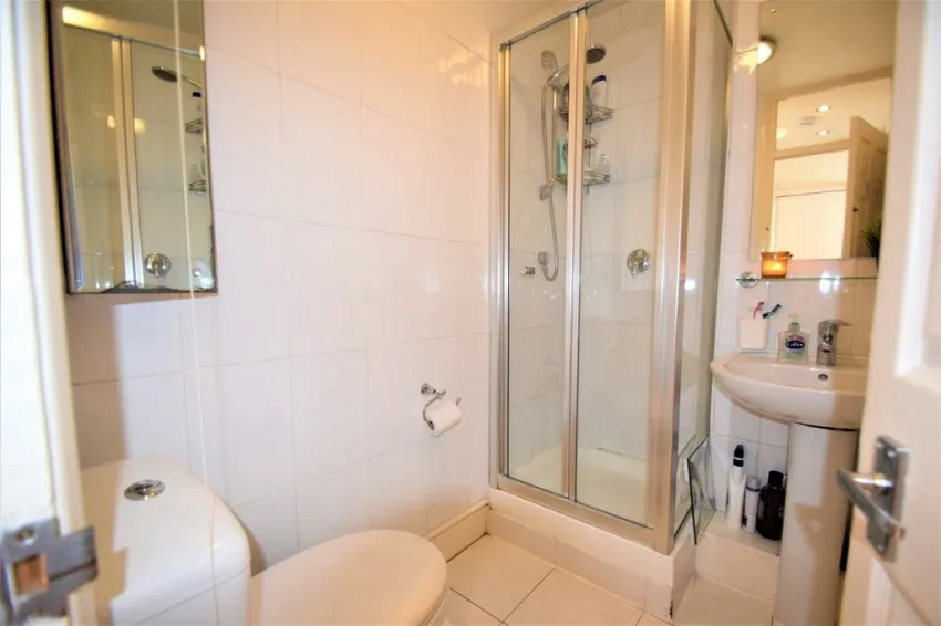 Coombe Road, Chiswick, photo 6