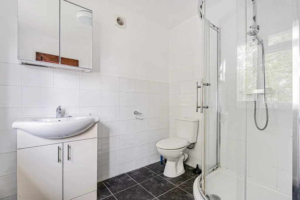 Regent Street, Bletchley, MK2, photo 14