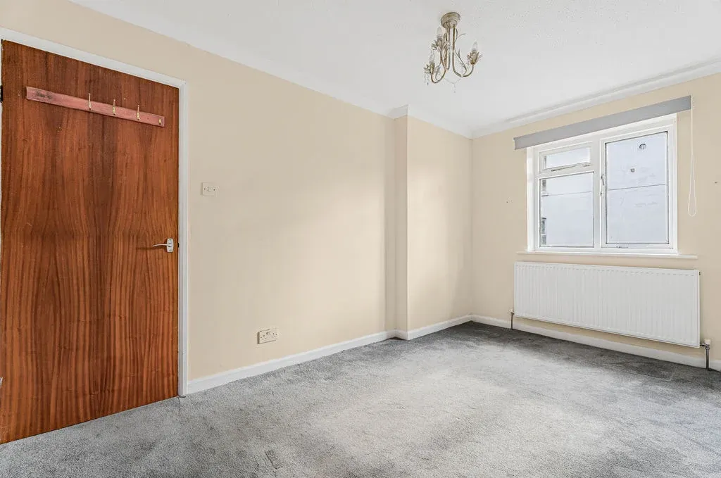 Regent Street, Bletchley, MK2, photo 8