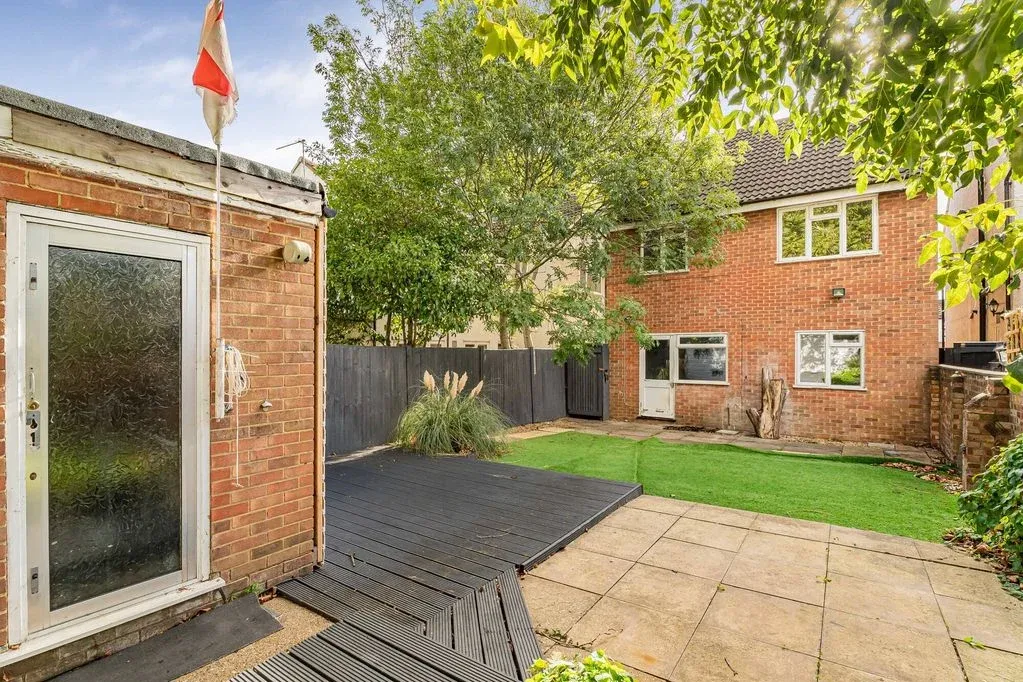 Regent Street, Bletchley, MK2, photo 6