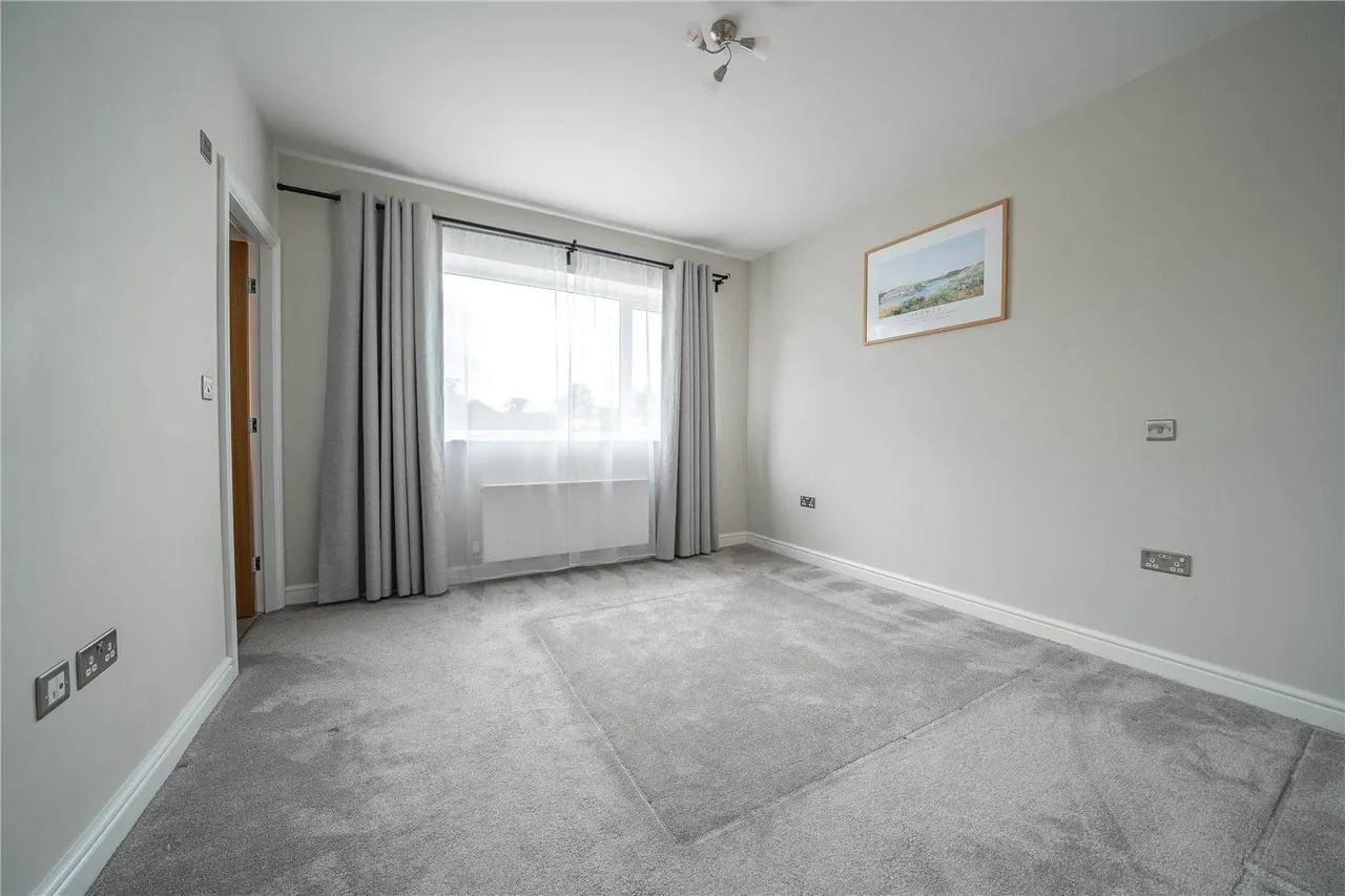 High Moor Court, Leeds, LS17, photo 12