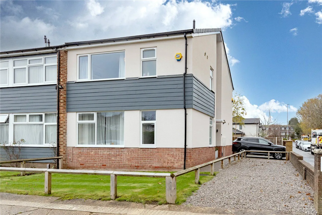 3 bed house for sale, High Moor Court, Leeds, LS17