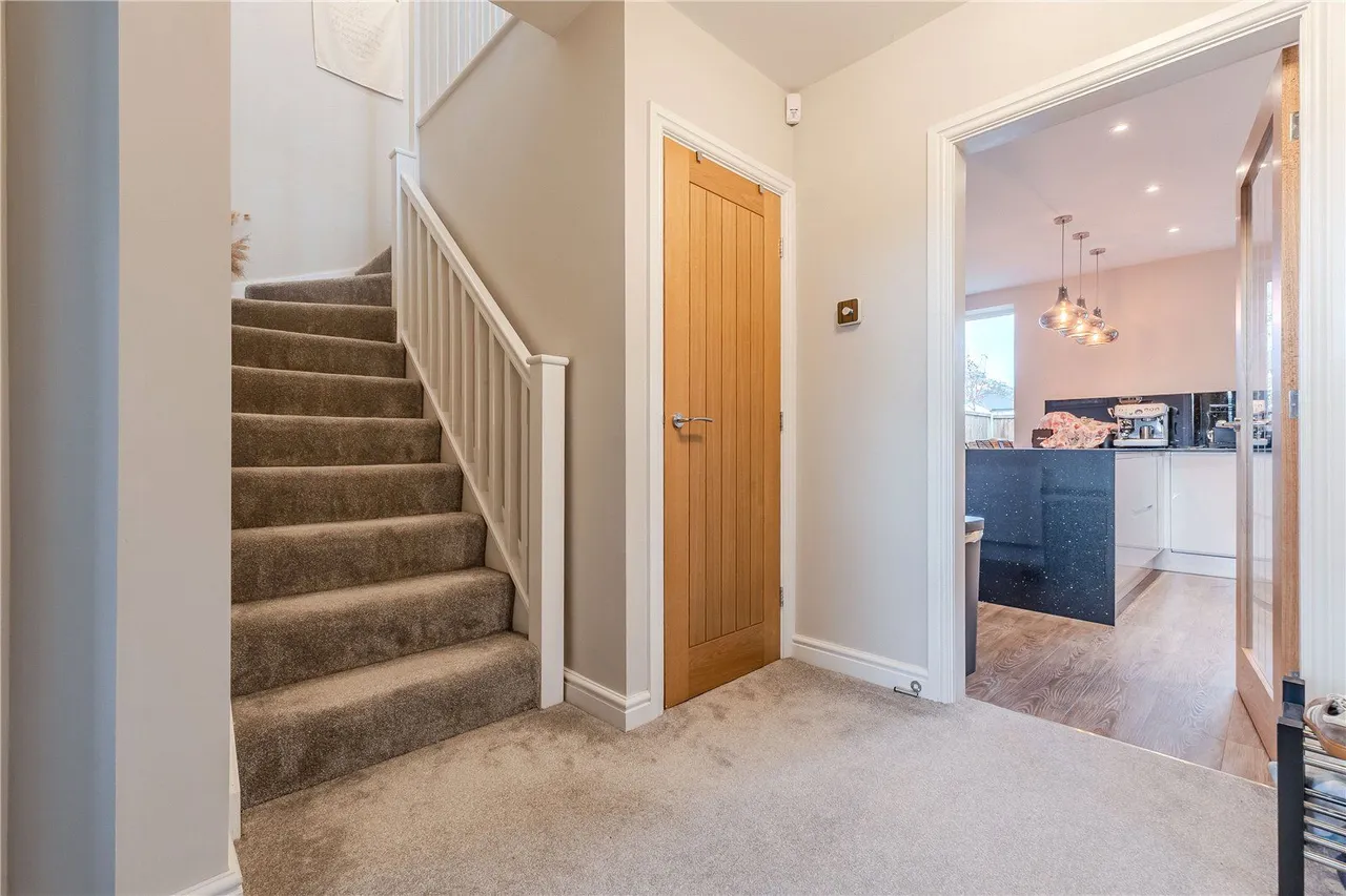 High Moor Court, Leeds, LS17, photo 17