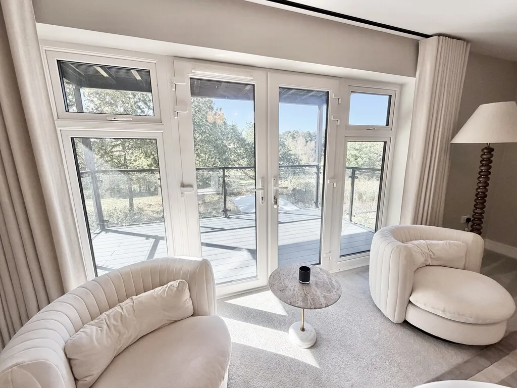 Mytchett, Camberley, photo 7
