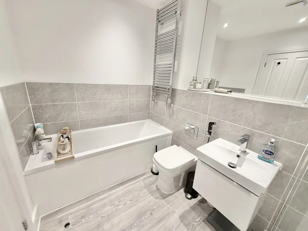Mytchett, Camberley, photo 14