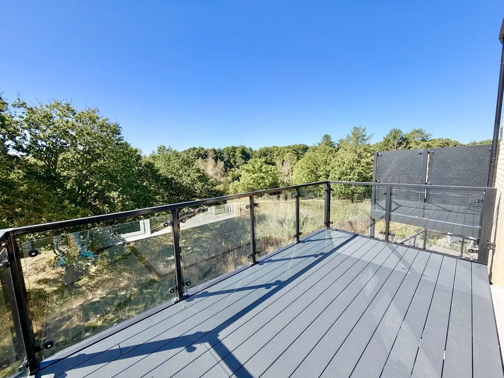 Mytchett, Camberley, photo 8