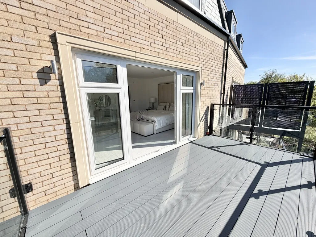 Mytchett, Camberley, photo 13