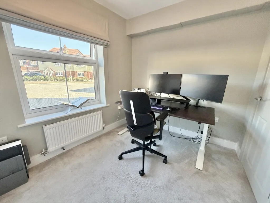 Mytchett, Camberley, photo 27