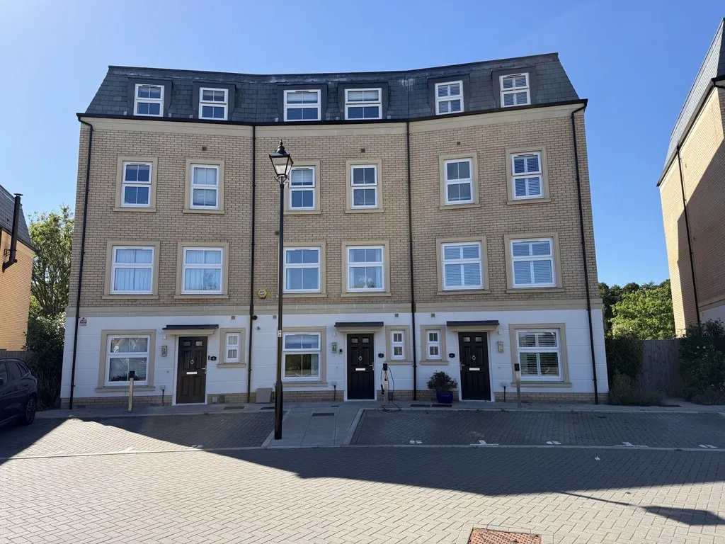 Mytchett, Camberley, photo 28