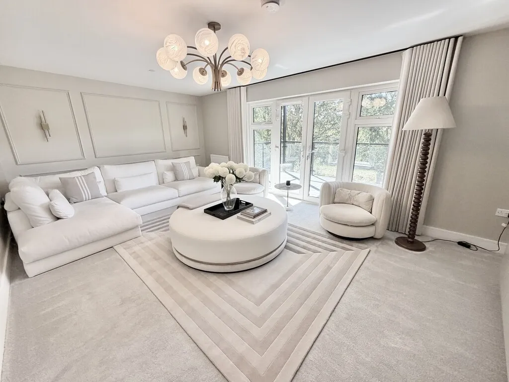 Mytchett, Camberley, photo 5