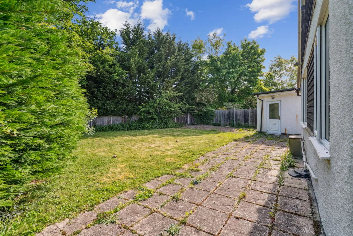 Rickmansworth Road, Pinner, HA5, photo 9