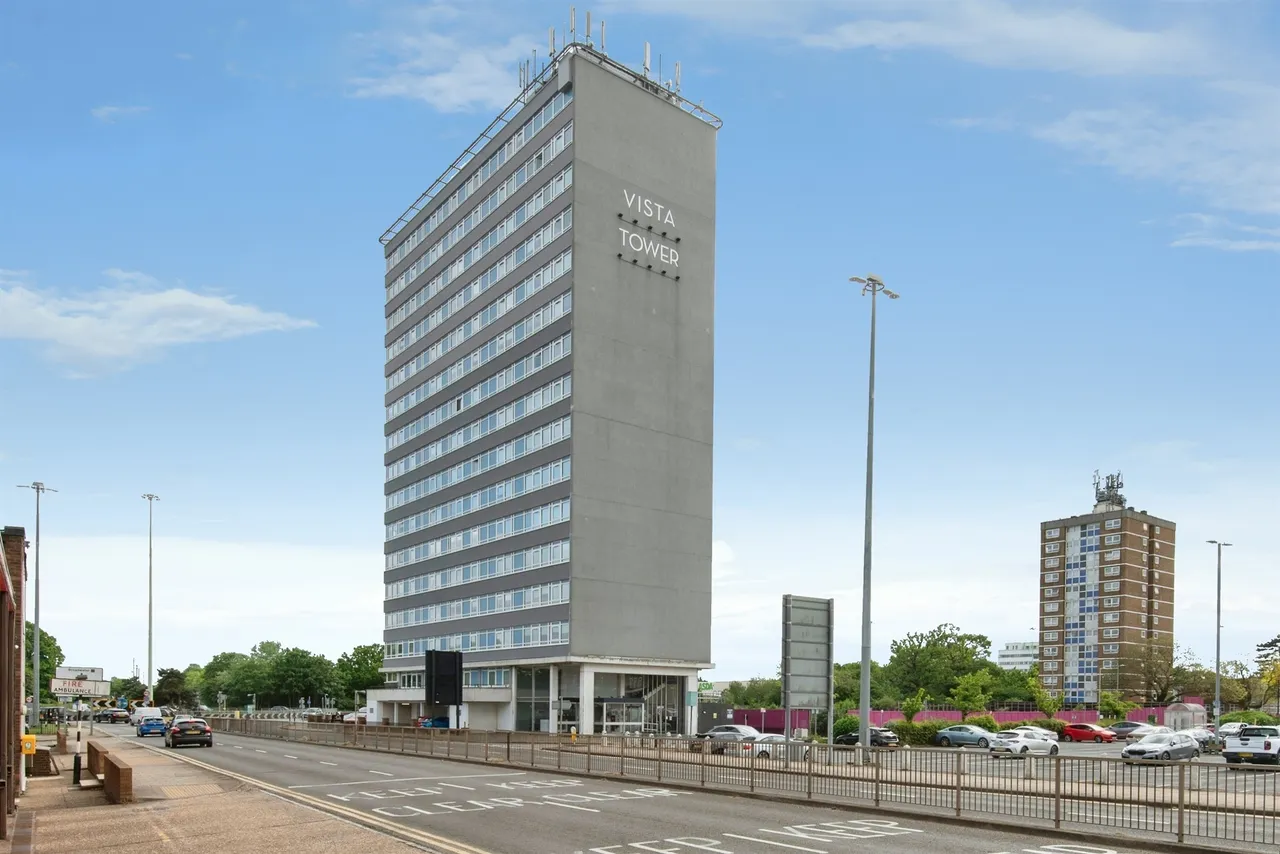 2 bed flat for sale — Southgate, Stevenage