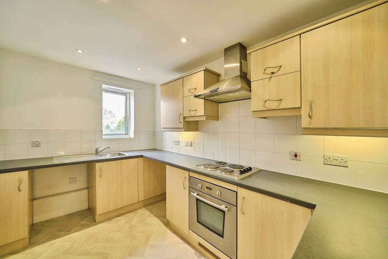 Kirkdale Road, London, E11, photo 7