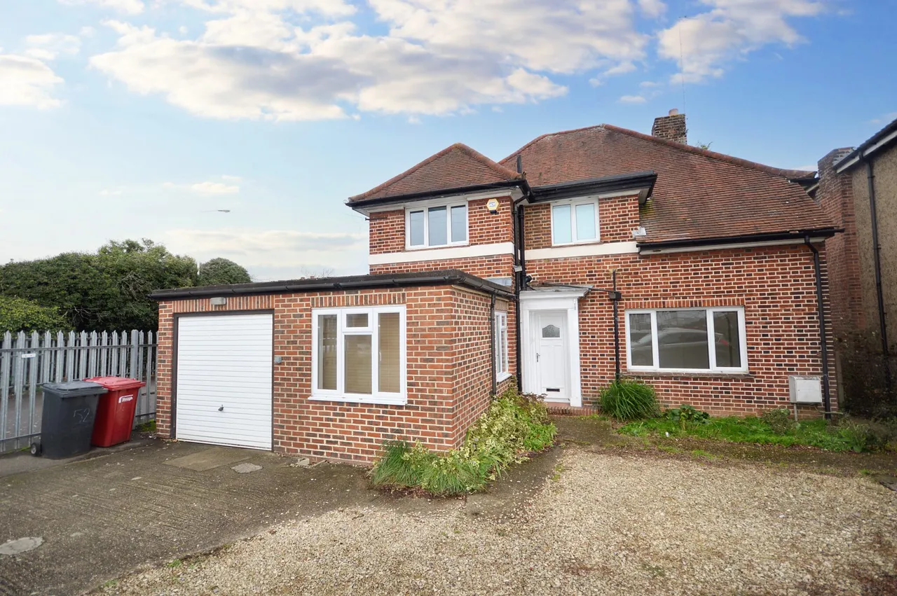 4 bed house to rent, Montem Lane, Slough, SL1