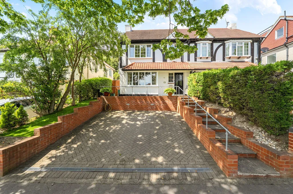 3 bed house for sale — Montpelier Road, Purley CR8 2QE