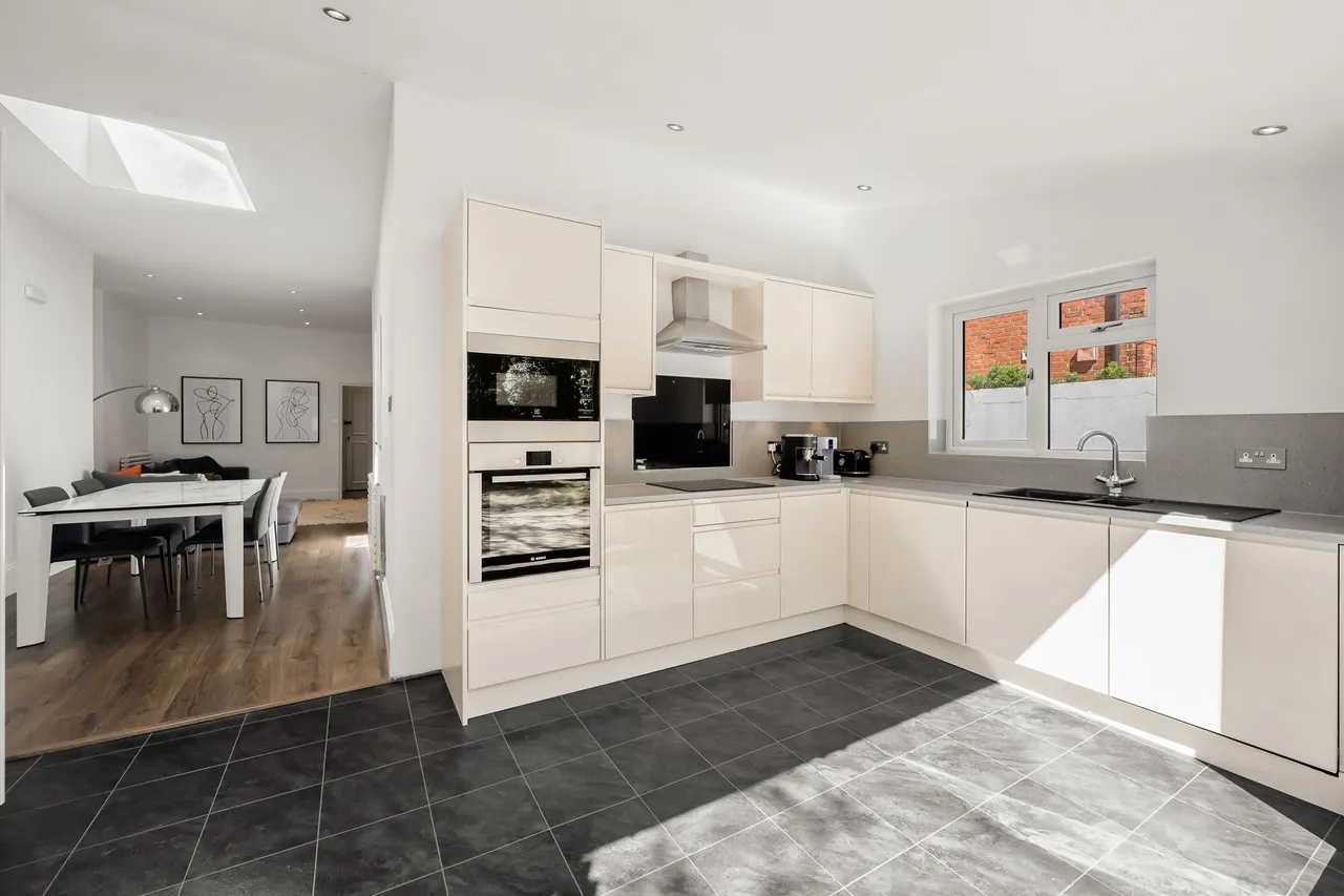 Anson Road, London, NW2, photo 5