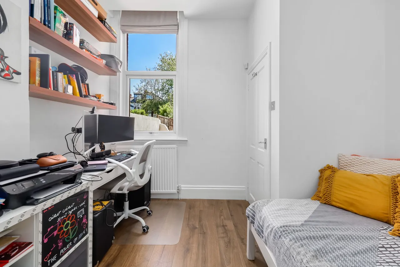 Anson Road, London, NW2, photo 8