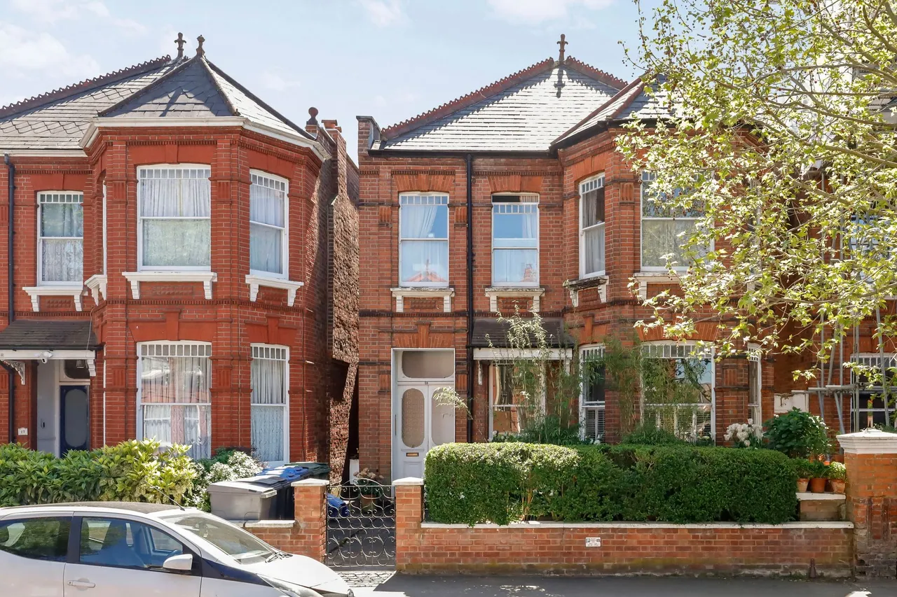 3 bed flat for sale, Anson Road, London, NW2