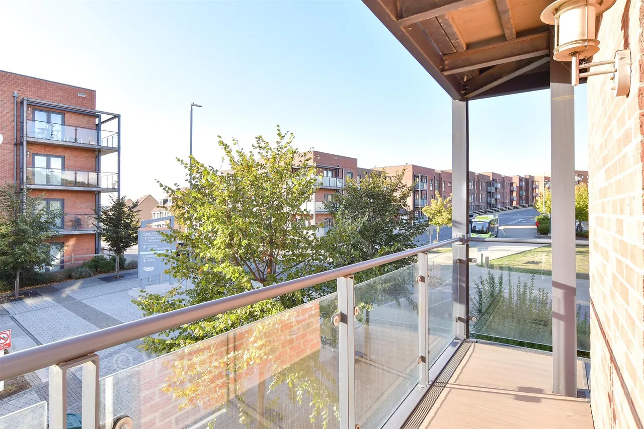 Eyres Drive, Castle Hill, DA10, photo 10